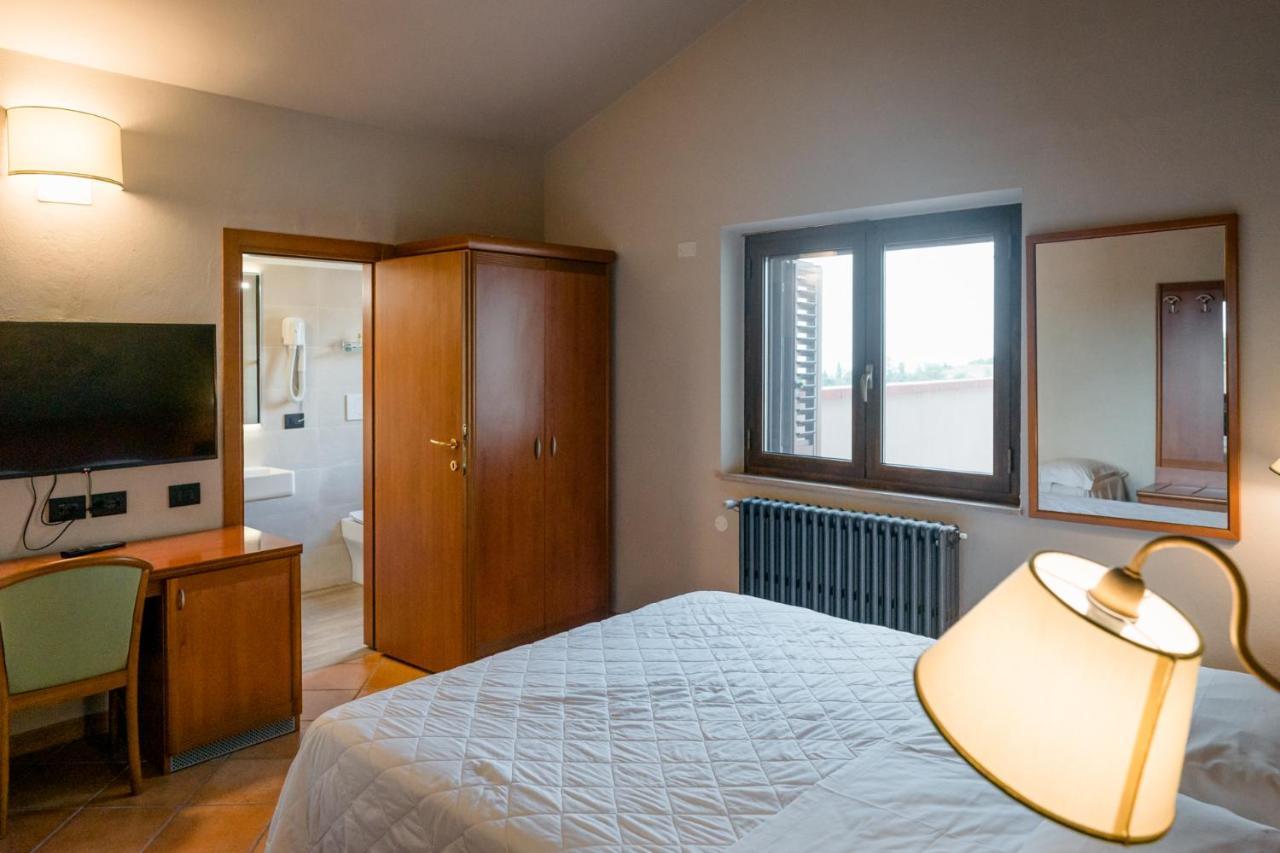 Hotel La Scottiglia E Ristorante Seggiano Luaran gambar